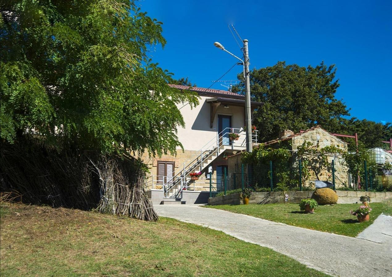Le Pitture Casa Di Campagna Filiano Экстерьер фото